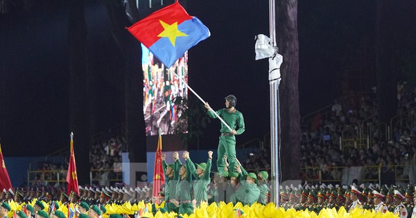 Toàn cảnh sơ duyệt diễu binh, diễu hành cấp Nhà nước trước thềm đại lễ: Hùng tráng và hữu nghị