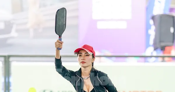 Nữ hoàng tốc độ Lê Nhàn khoe dáng tại giải Việt Nam Pickleball - Cúp Hyundai Thành Công 2025