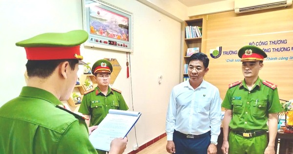 Bắt tạm giam hiệu trưởng Trường cao đẳng Công thương miền Trung