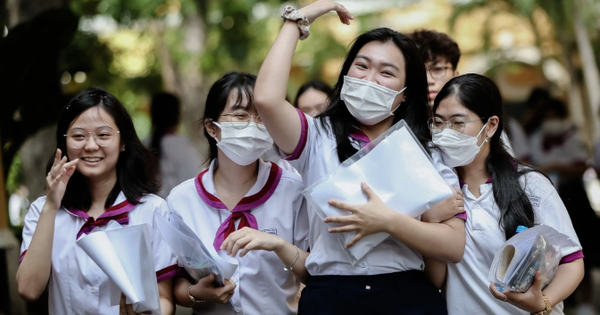 Công thức quy đổi điểm IELTS của hơn 50 trường năm 2025: Trường nào có lợi cho thí sinh nhất?