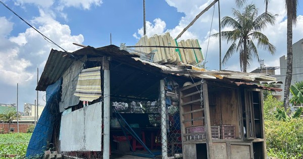Hàng chục hộ dân ở TP Thủ Đức sống trong cảnh 'trời nắng cũng ngập'