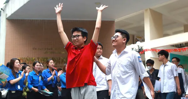 Phổ điểm môn Hóa 2025: Khó chạm điểm 10, dễ đạt điểm sàn