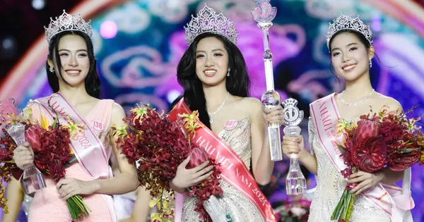 Buổi giao lưu đầu tiên sau đăng quang cùng Hoa hậu Hà Trúc Linh, Á hậu Châu Anh và Vân Nhi