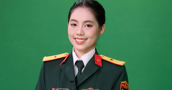 Châu Anh lần đầu mặc quân phục sau 6 tháng tập trung cho Hoa hậu Việt Nam