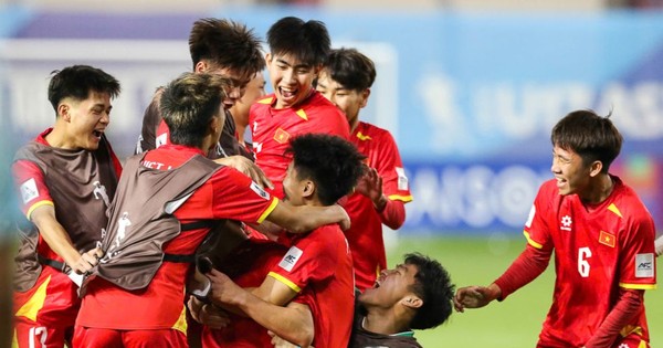 Từ U17 Việt Nam đến hình mẫu đào tạo bóng đá trẻ