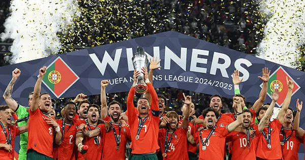 Đánh bại Tây Ban Nha trên chấm luân lưu, Ronaldo và đồng đội lần thứ 2 đăng quang Nations League 2024/25