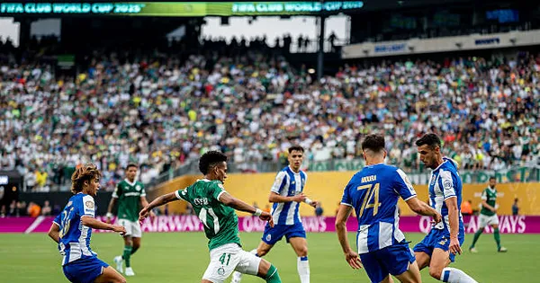 Porto nhọc nhằn cầm chân Palmeiras