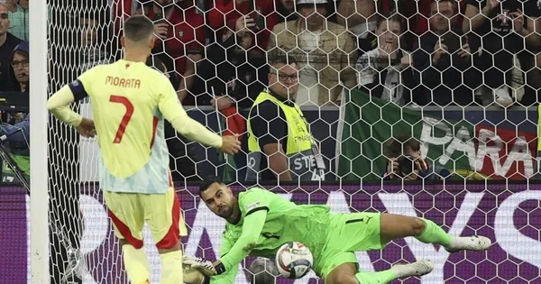 Dằn vặt sau quả phạt đền hỏng ăn ở chung kết Nations League, thủ quân Morata để ngỏ khả năng giã từ ĐT Tây Ban Nha