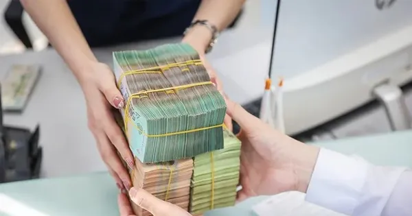 Rủi ro nợ xấu; toàn hàng bất hợp pháp trên sàn thương mại điện tử