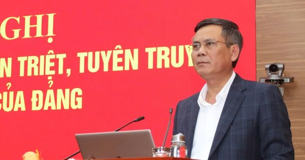 Chuẩn bị trình Trung ương việc sắp xếp lại các tổ chức chính trị - xã hội, hội quần chúng