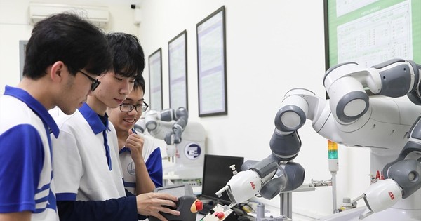 Tuyển sinh Đại học 2025: Lưu ý khi xét tuyển nhóm ngành vi mạch bán dẫn