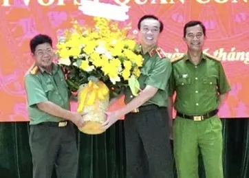 Thông báo Quyết định của Chủ tịch nước về thăng cấp bậc hàm cấp tướng đối với sĩ quan Công an nhân dân