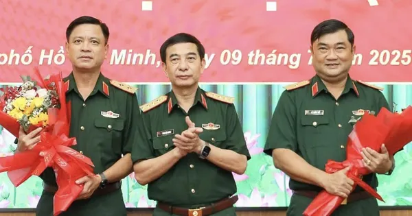 Đại tướng Phan Văn Giang chủ trì lễ bàn giao chức vụ Tư lệnh Quân khu 7