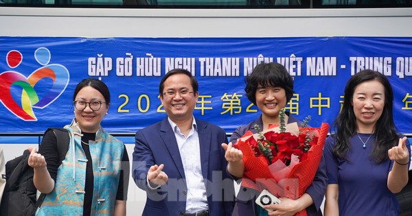 Đại biểu thanh niên Trung Quốc đến Hà Nội, bắt đầu chương trình gặp gỡ hữu nghị thanh niên Việt Nam-Trung Quốc