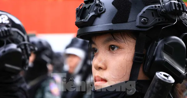 'Hoa thép' nở trên thao trường