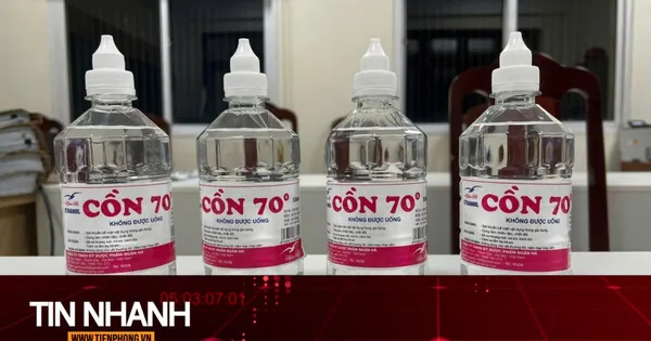 TIN NHANH: Từ vụ phó chủ tịch thị trấn ở Hà Nội bị bắt vì sản xuất cồn giả: Có thể gây tổn hại sức khoẻ thế nào?