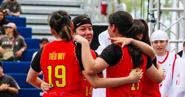 Cặp song sinh Thảo My - Thảo Vy giúp đội tuyển bóng rổ Việt Nam thắng trận ra quân giải vô địch châu Á
