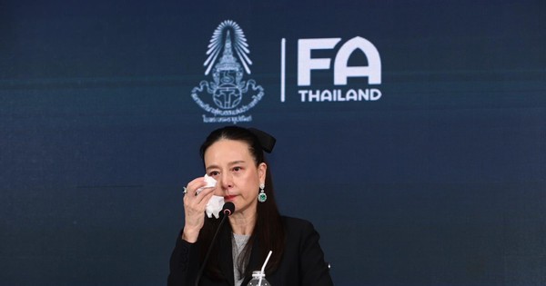 LĐBĐ Thái Lan khủng hoảng chưa từng có, phải hoạt động nhờ tiền túi của Madam Pang
