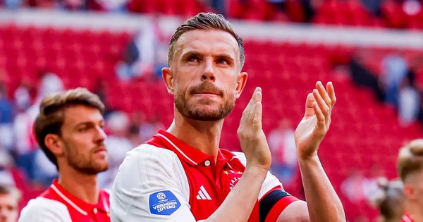 CLB cũ của Ten Hag mất chức vô địch theo cách không tưởng