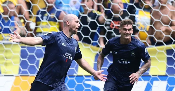 Thầy giáo kiếm được 1 năm tiền lương nhờ ghi bàn tại FIFA Club World Cup