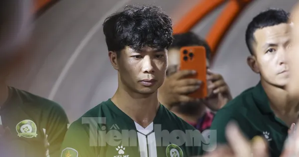 Công Phượng thẫn thờ sau thất bại tại trận play-off