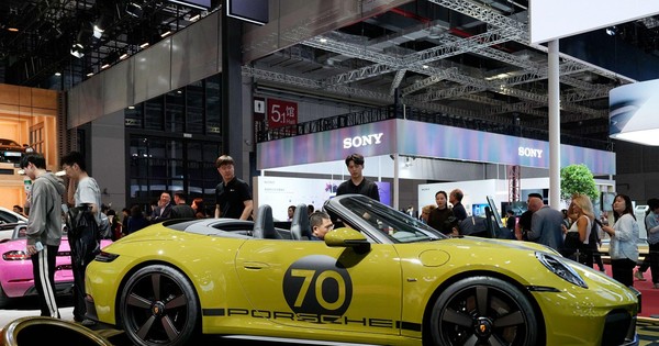 Chi tiết Porsche 911 bản giới hạn mang phong cách cổ điển