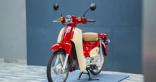 Honda Super Cub bản giới hạn được đưa về Việt Nam