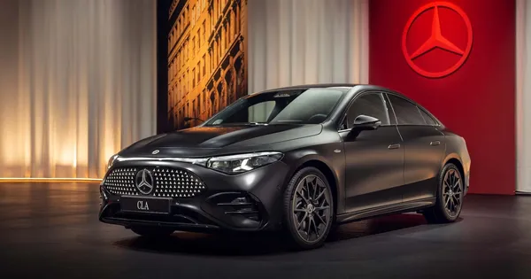 Xe điện hiếm hoi của Mercedes bán chạy