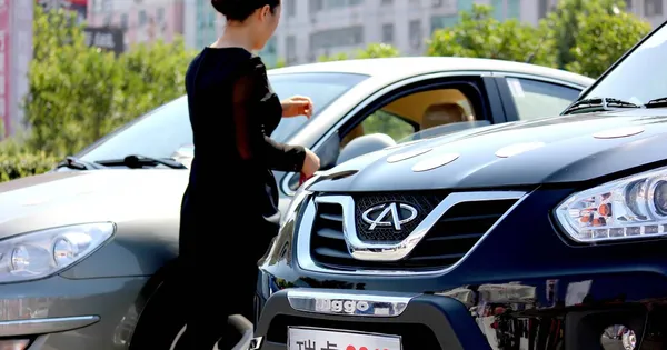 Vén màn chiêu trò ‘thổi phồng’ doanh số của ngành ô tô Trung Quốc