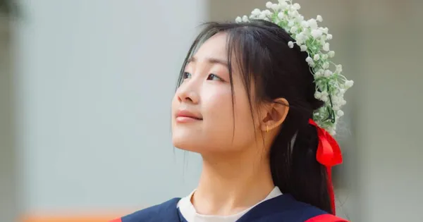 Công bố điểm thi vào lớp 10 tại TPHCM: Lộ diện hai thủ khoa Văn - Toán song toàn