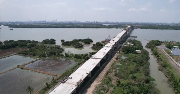 Cát từ hàng loạt tỉnh miền Tây đổ về xây dựng Vành đai 3 TPHCM