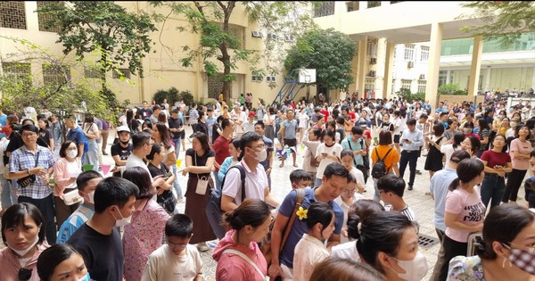 Trị tận gốc dạy thêm, học thêm tiêu cực: Khi chính sách vừa xây vừa chống