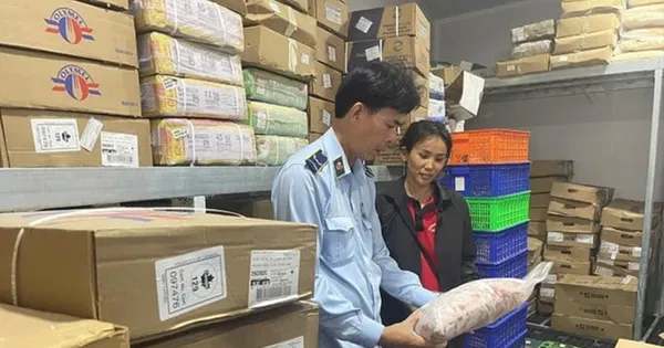 Từ mâm cơm đến bàn nghị sự - Bài 1: Bủa vây người Việt