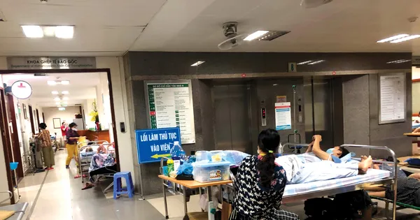 Bên giường bệnh nhân K giữa mùa cách ly
