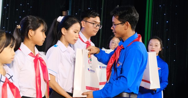 Thiếu nhi Lâm Đồng tổ chức hơn 2.500 hoạt động đền ơn đáp nghĩa