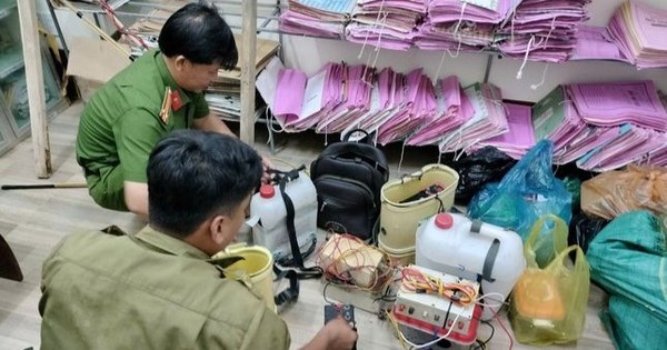Được thưởng 3 triệu đồng khi tố giác hộ tàng trữ kích điện bắt cá
