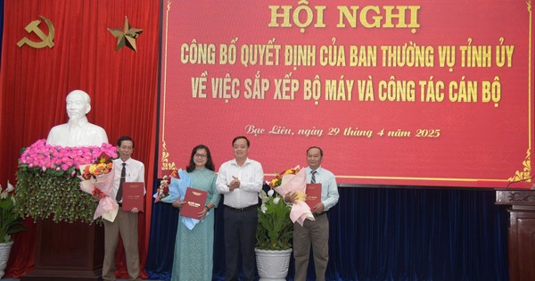 Bạc Liêu có thêm 36 cán bộ nghỉ hưu, nghỉ việc để tinh gọn bộ máy