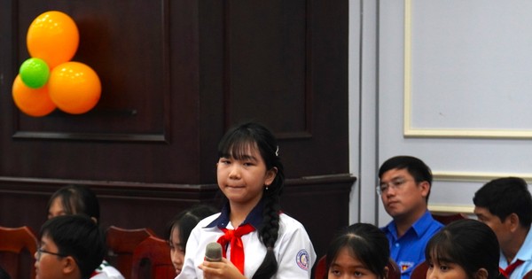 Thiếu nhi Cà Mau băn khoăn về sữa giả, thực phẩm bẩn bán ở cổng trường