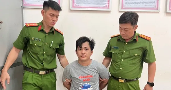 Tạm giam 'nghịch tử' đánh mẹ, đâm thành viên tổ an ninh trật tự