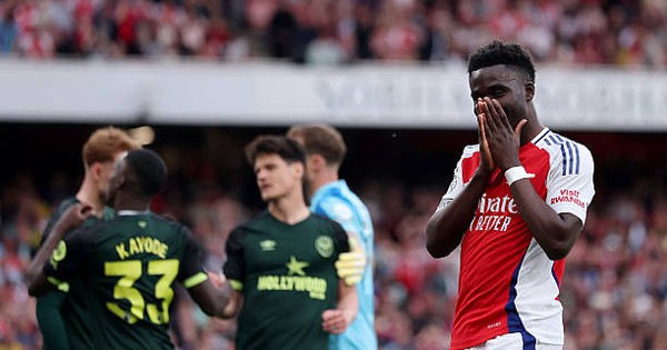 Hòa Brentford, Arsenal cạn hy vọng vô địch Ngoại hạng Anh
