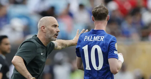 HLV Enzo Maresca nổi điên sau trận đấu kéo dài 5 tiếng của Chelsea