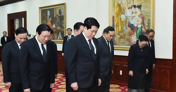 Lãnh đạo cấp cao Đảng, Nhà nước viếng đồng chí Khamtay Siphandone