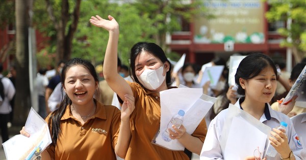 Nên giao kì thi tốt nghiệp THPT cho địa phương