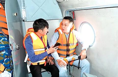 Vượt gió, xuyên mây cùng lính bay