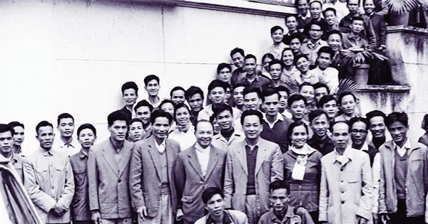 Đoản khúc của trăm năm