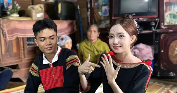 Nhan sắc cô gái Ê đê trong lễ ăn hỏi 'đốn tim' cộng đồng mạng