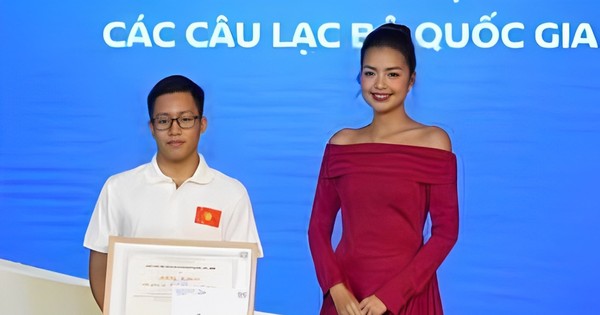 Vận động viên vô địch quốc gia 16 tuổi lập thêm thành tích