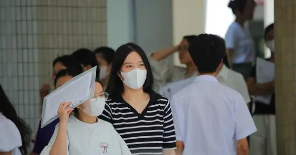 Đề thi tốt nghiệp THPT 2025, môn Toán, tiếng Anh: Quá mới, quá khó để làm gì?!