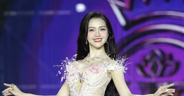 Thí sinh Hoa hậu Việt Nam lộng lẫy
