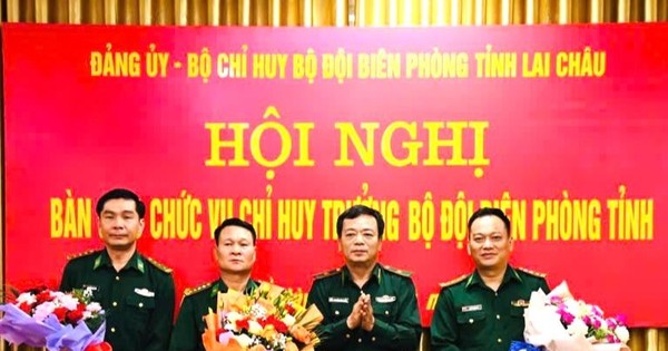 Công bố quyết định của Bộ Quốc phòng về công tác nhân sự